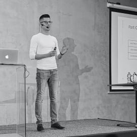 Ihor Vorotnov speaking at WordCamp Kyiv 2019